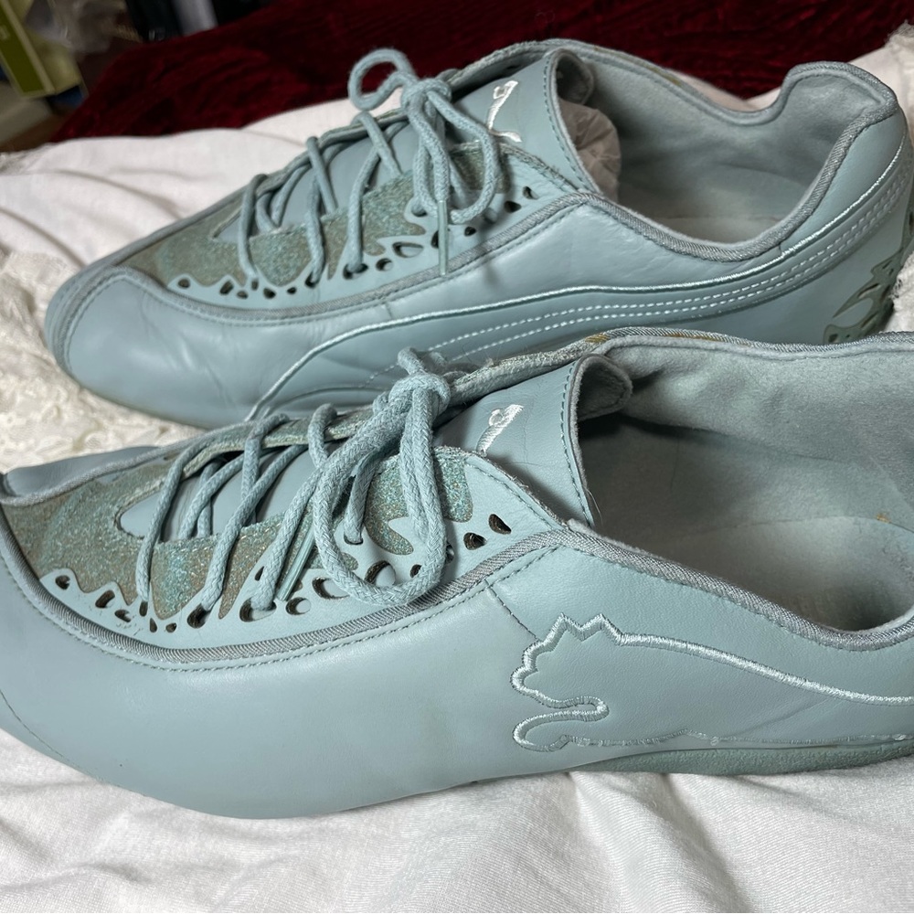 PUMA LIGHT TEAL TENNIS SHOE SIZE 11 Feels like size 10 to 10 1/2